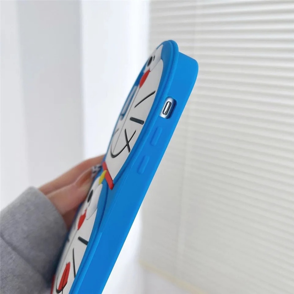 Doraemon iPhone case - Picture 2 of 8